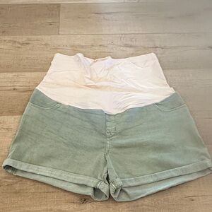 Maternity shorts